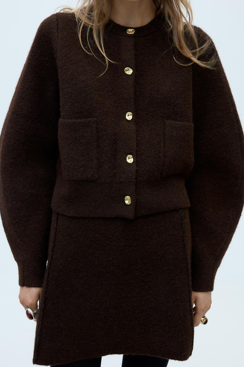 ZARA КАРДИГАН С ЗОЛОТИСТЫМИ ПУГОВИЦАМИ, КОРИЧНЕВЫЙ