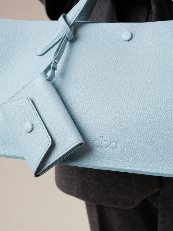 Кожаная сумка Dari DBR 31136 светло-голубой