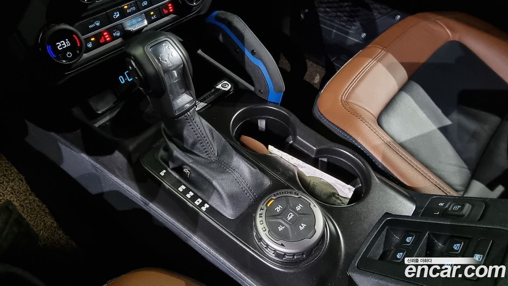 Ford Bronco 6 Generation 2.7 Outer Banks (05.2023)