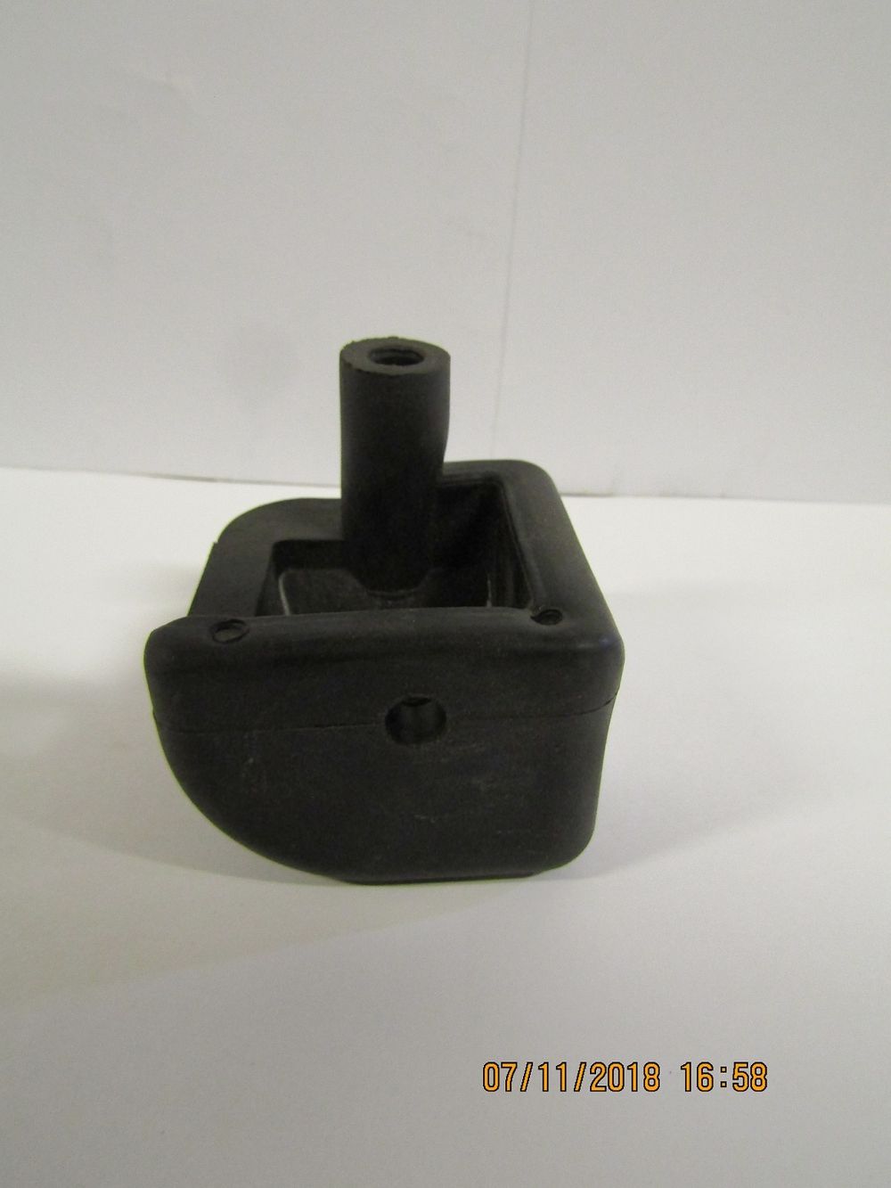 Держатель разбрызгивателя, левый/CPC-60-10E