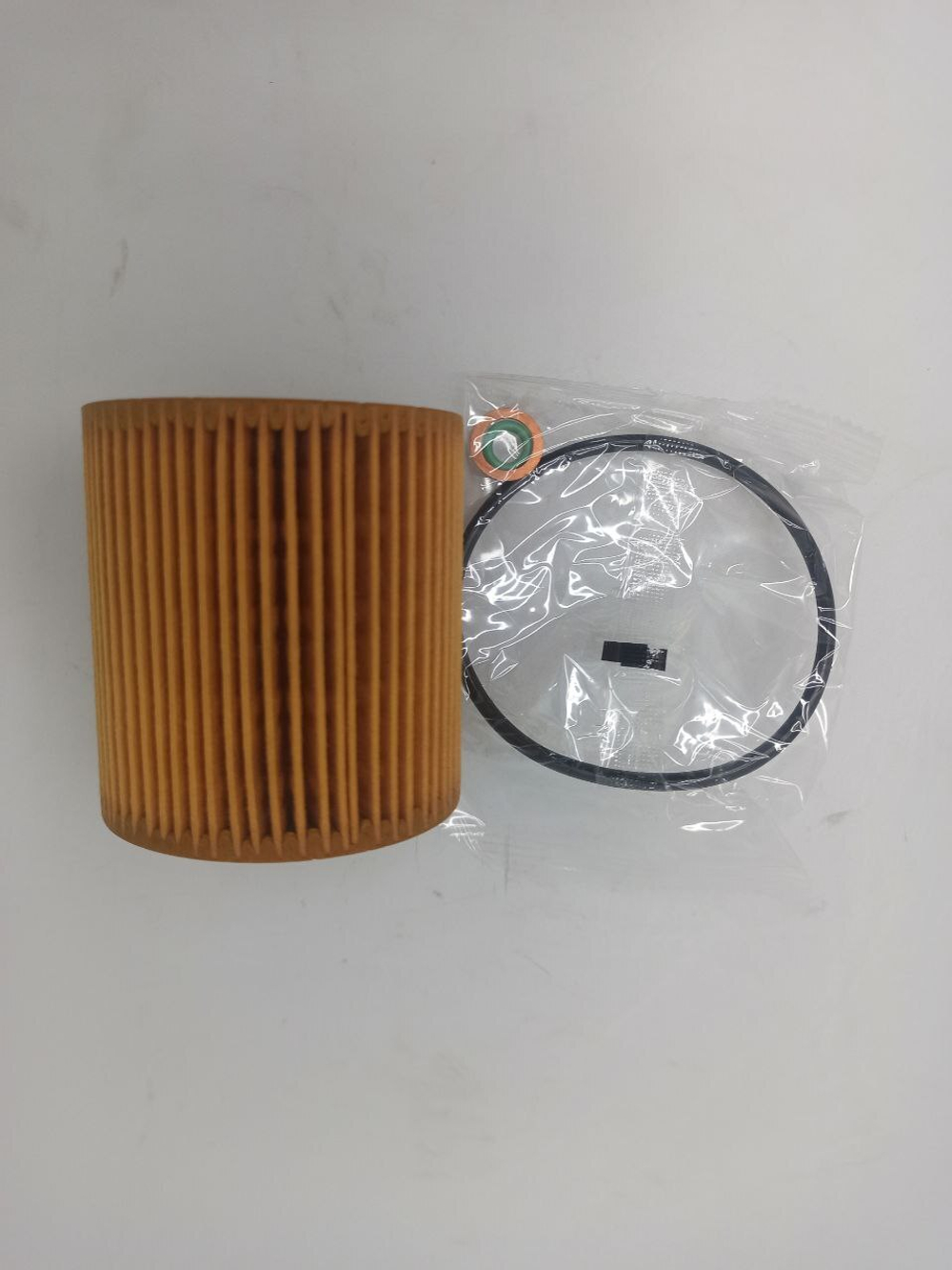 Фильтр масляный (катридж) 11427953129 для BMW