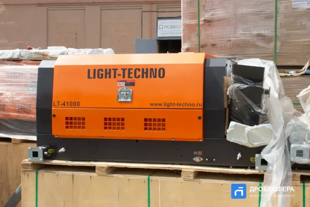 Осветительная мачта LT41000Q 9 метров с дизелем Perkins