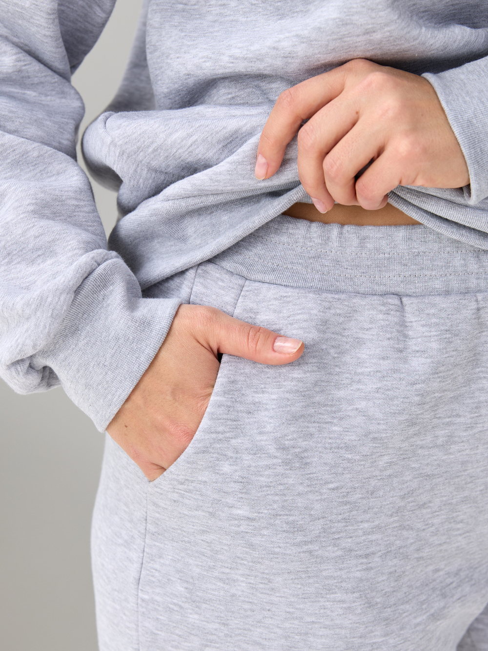 Костюм с брюками КБфн-090/серый-меланж-п