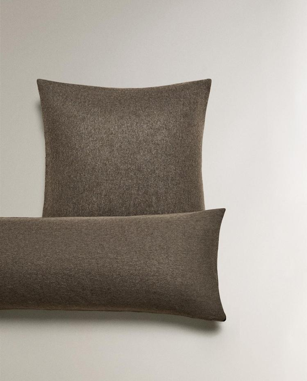 ZARA HOME ОДНОТОННАЯ КАШЕМИРОВАЯ НАВОЛОЧКА, СЕРЫЙ
