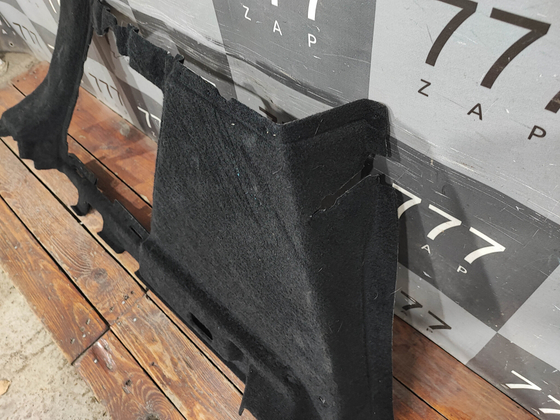 Обшивка багажника левая Geely Tugella 19-нв Б/У Оригинал 8891022552