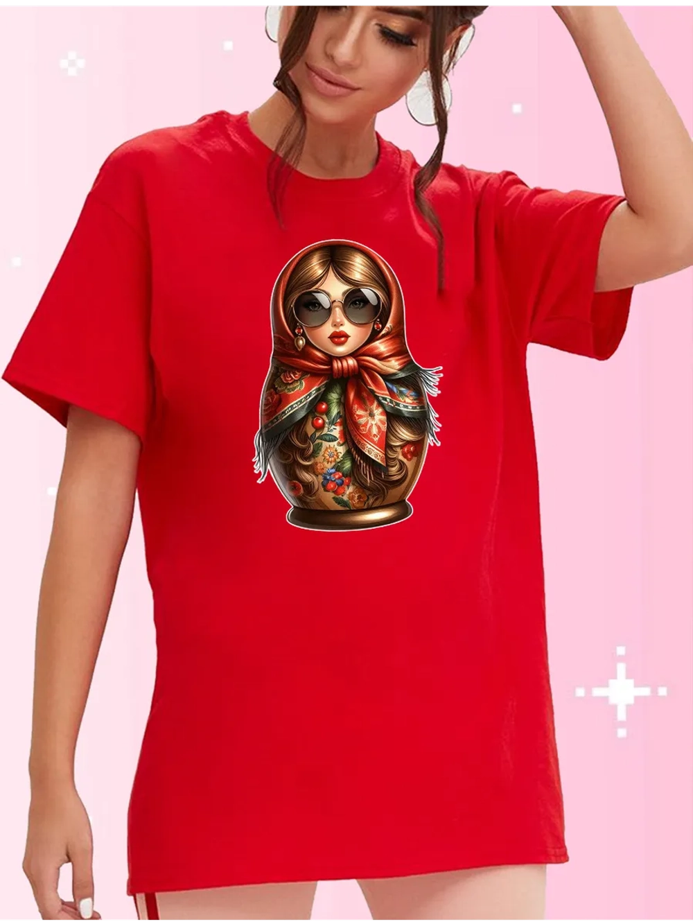 Футболка красная матрешка в платке 2026