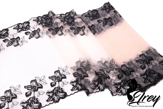 05-82 Вышивка на неэл. сетке 36 см, телесный/черный