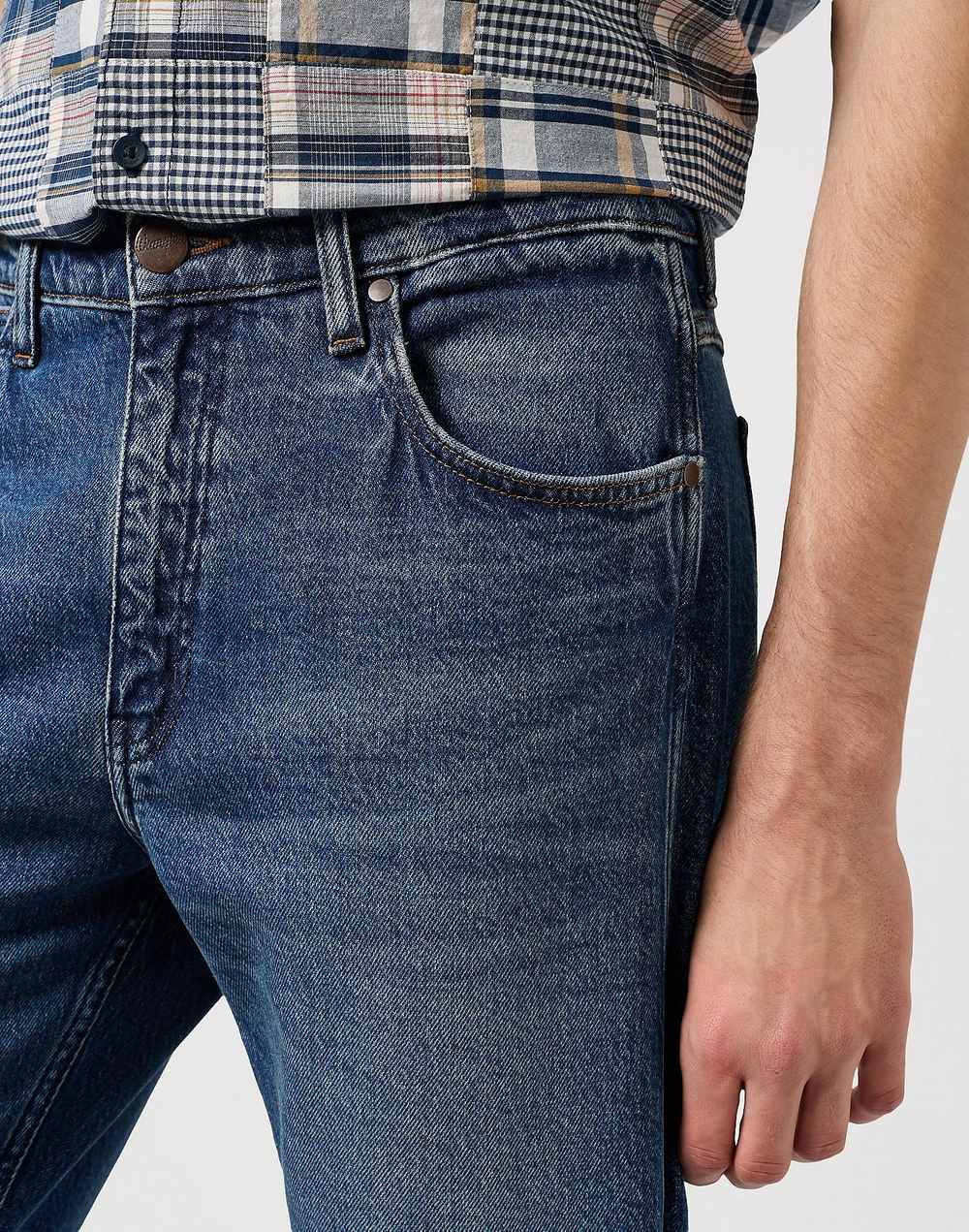 Джинсы мужские WRANGLER FRONTIER