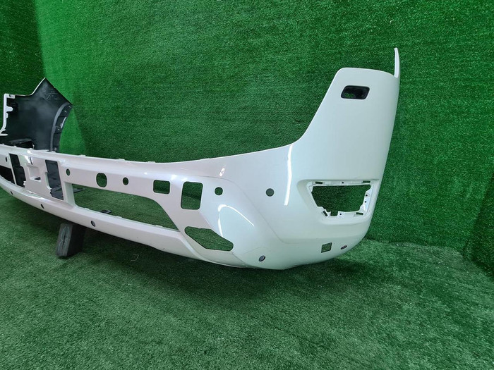 Бампер передний Toyota Land Cruiser 300 (21-нв)