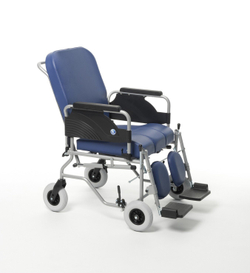 Кресло-каталка инвалидное Vermeiren 9302 с санитарным оснащением