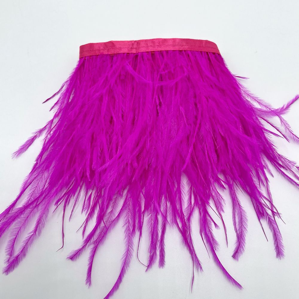 Перья страуса на ленте