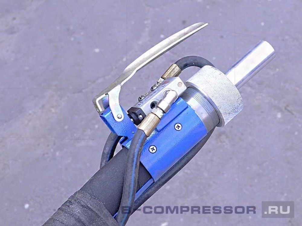 Пескоструйный аппарат АСО-150-02 с рукавом 40м фото соплодержателя