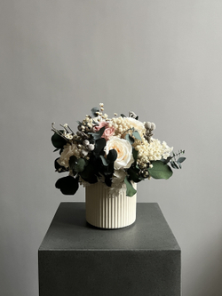 Композиция в кашпо Ариадна