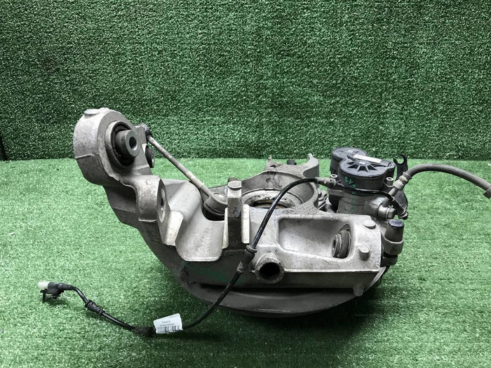 Суппорт тормозной задний LR Discovery Sport 19-нв