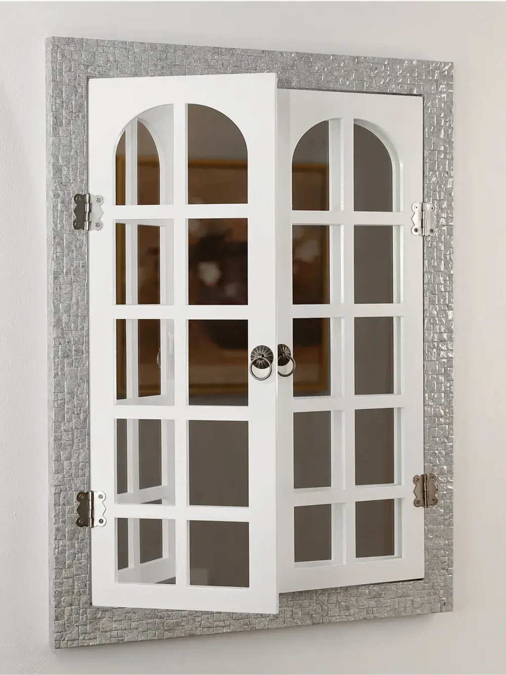 Зеркало настенное