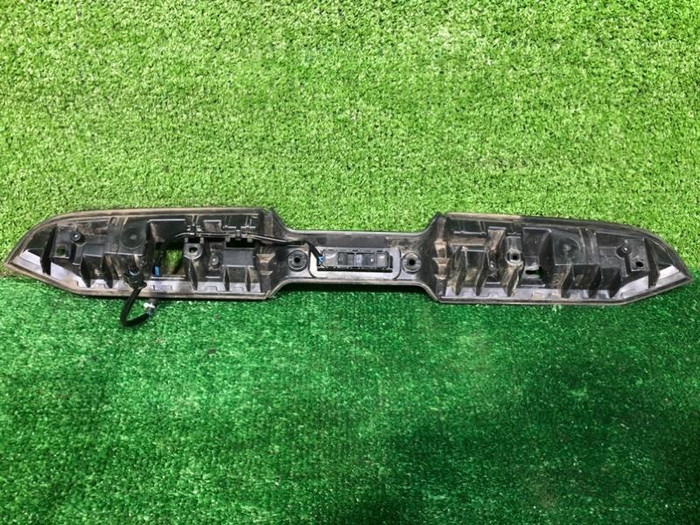 Накладка крышки багажника Chevrolet Tahoe 4 14-21