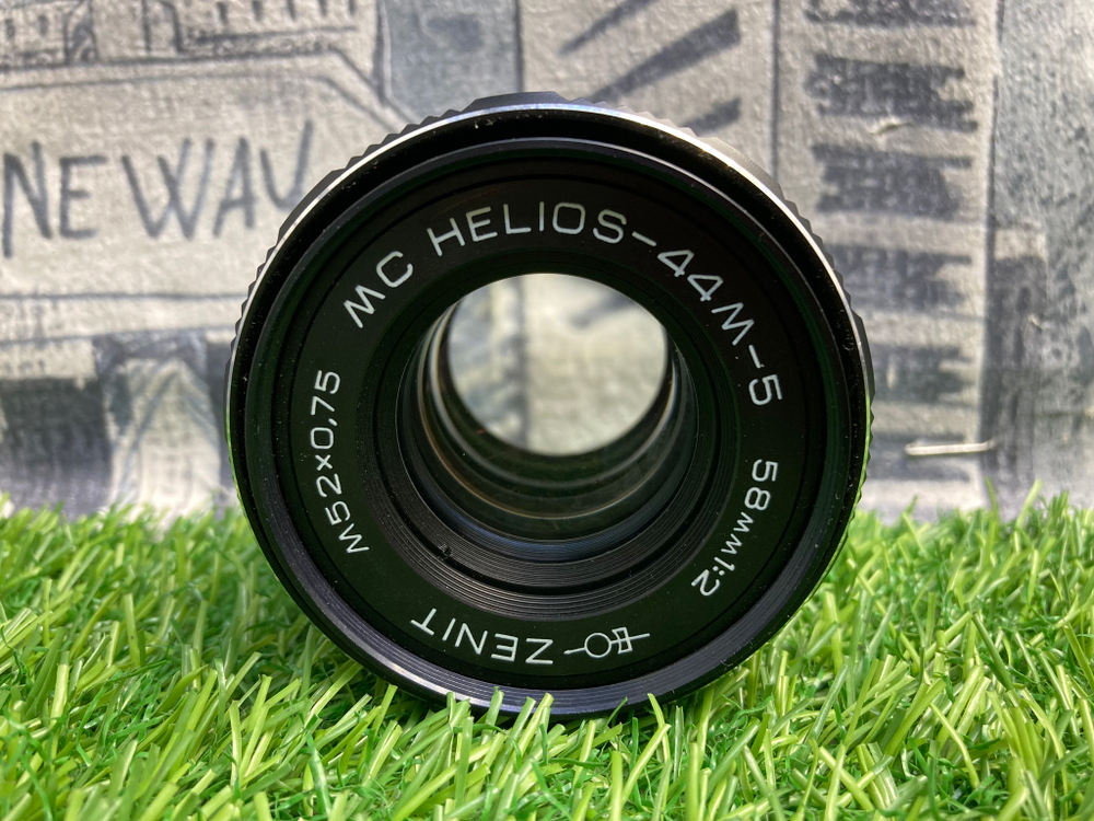 MC Helios-44M-5