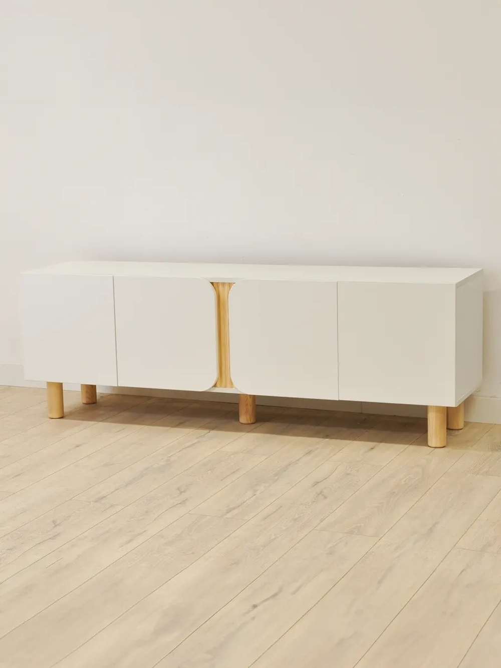 Дизайнерская тумба под телевизор 160 см Ола, 4 двери