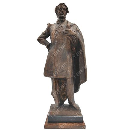 Динес Ю. С. Эскиз памятника А. С. Пушкину. Бронза. 1980-е