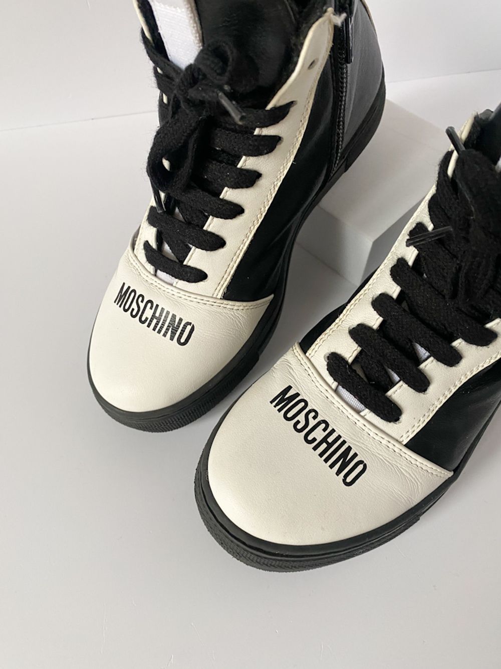 Ботинки Moschino, 32
