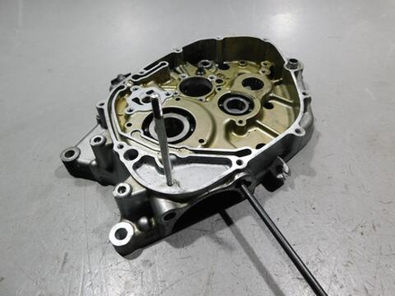 Правая часть картера Suzuki Djebel 200 SH42A H402 96г 021764