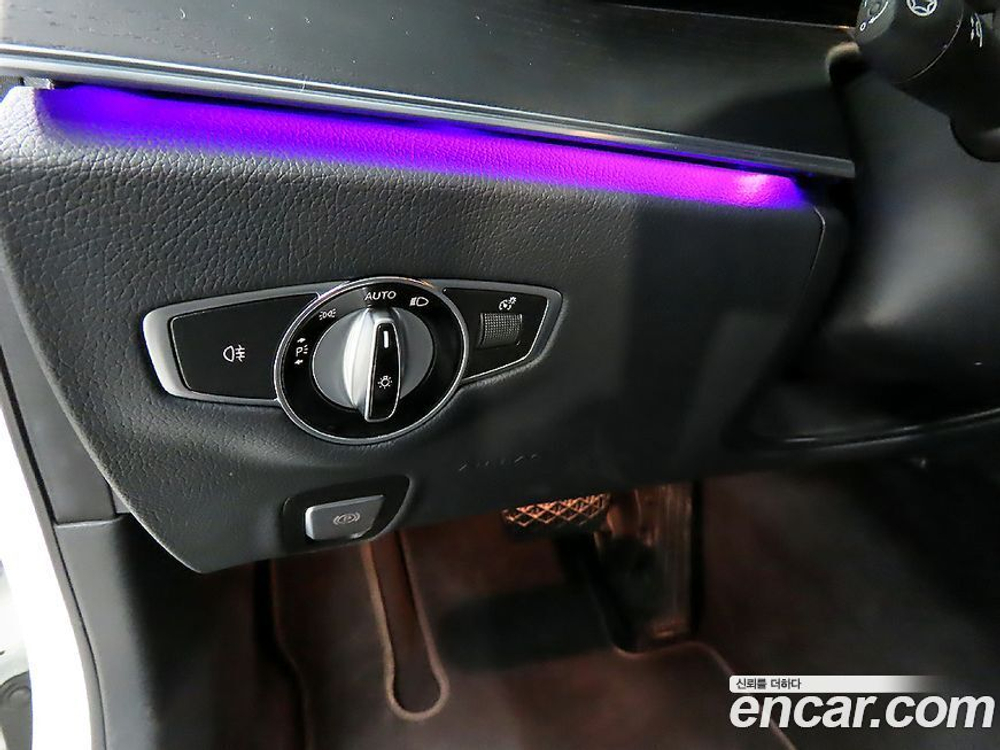 Mercedes-Benz E-Class W213 E250 Avangarde (02.2022)