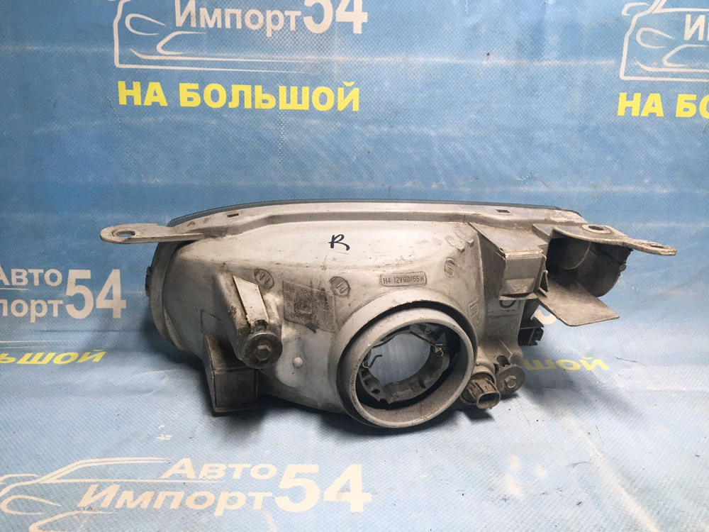 Фара передняя правая TOYOTA COROLLA 1998