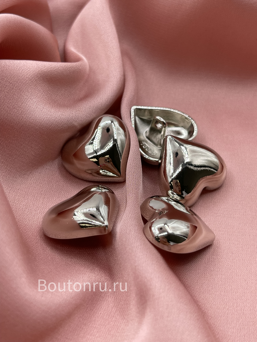 Пуговицы сердечки серебристые металлические