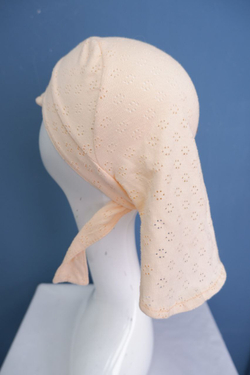 Платок с козырьком