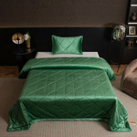 Велюровое покрывало в клетку с наволочками OVL049