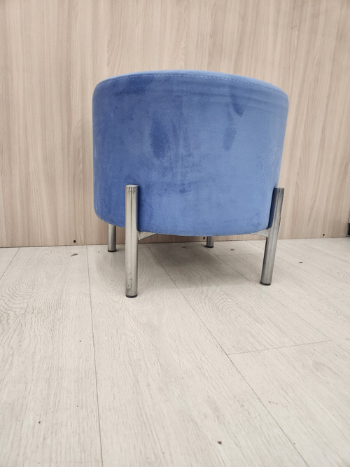 Пуф круглый на металл основании велюр синий