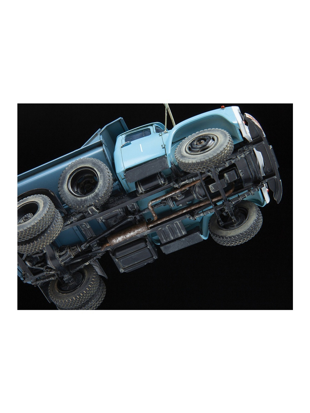 Сборная модель ZVEZDA Самосвал ЗиЛ 130 с кузовом ММЗ (1974-1977), 1/43