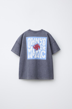 ZARA ФУТБОЛКА С ПРИНТОМ, НАКЛАДНЫМ КАРМАНОМ И ЭФФЕКТОМ ПОТЕРТОСТИ, АНТРАЦИТОВО-СЕРЫЙ