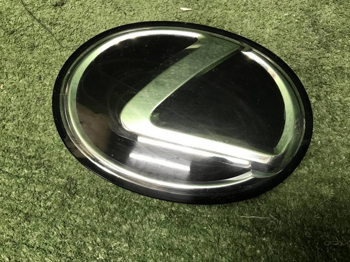 Эмблема решетки радиатора Lexus RX 4 (2019-2022)