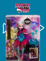 Кукла Monster High HXH75 — Lagoona Blue с питомцем Neptuna