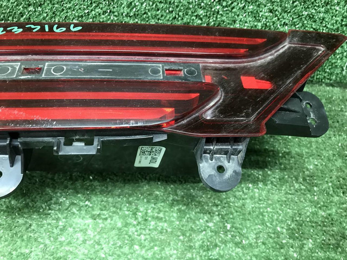 Фонарь левый внутренний Genesis GV70 (2020-н.в.)