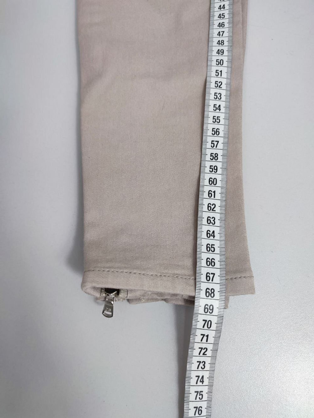 Джинсы Zara светлые 42 размер