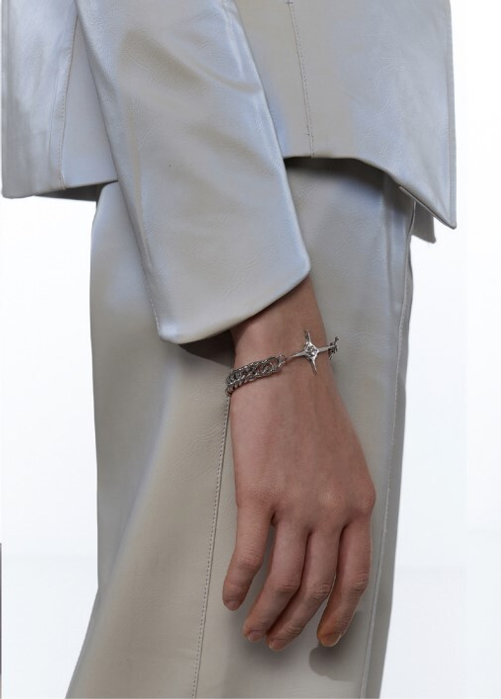 KVK CLOUD Cross Glitter Bracelet