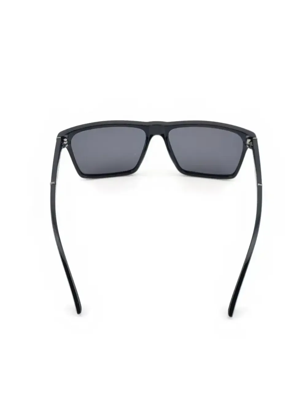 Солнцезащитные очки с поляризацией