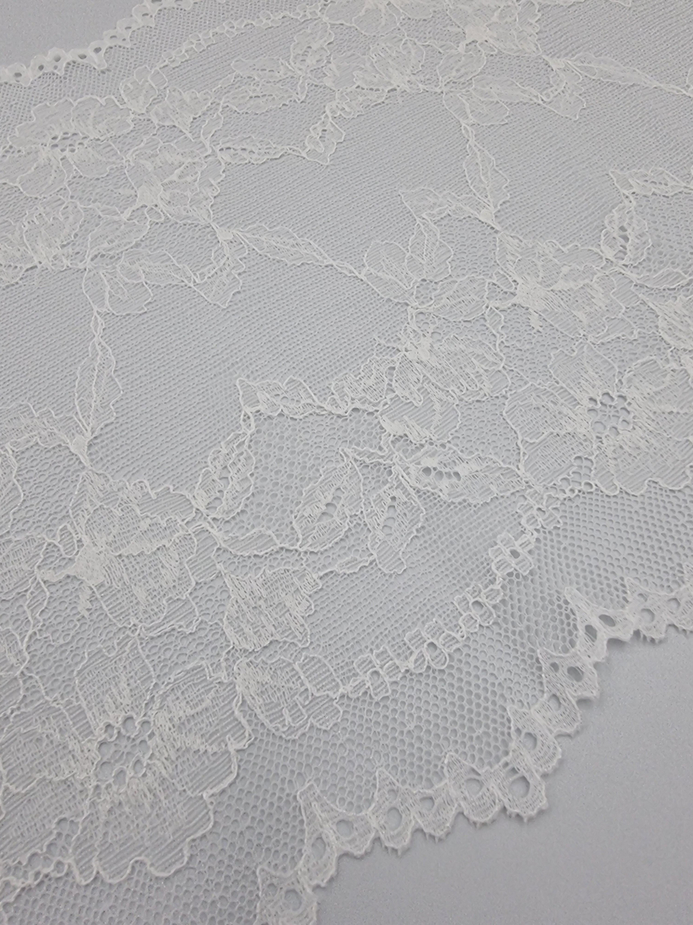 Кружево эластичное белое КС21 (22 см)