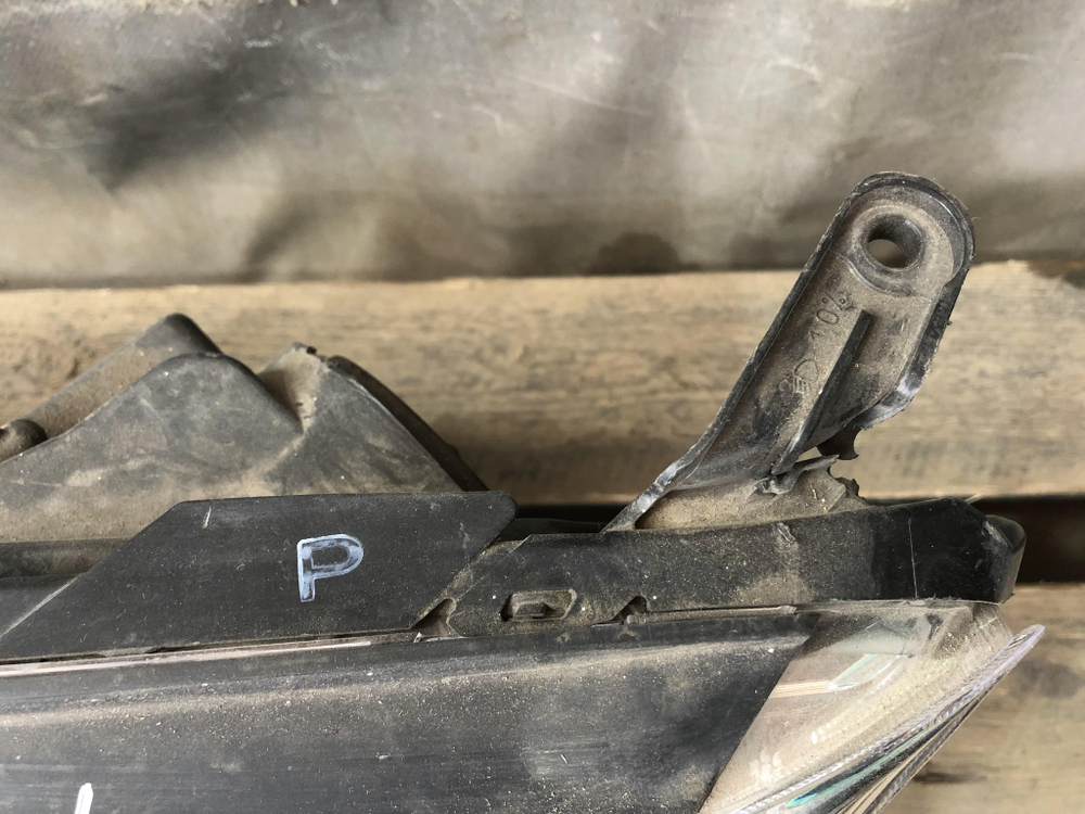 Фара левая Toyota RAV4 IV (XA40) 15-19 Б/У Оригинал 8118542680