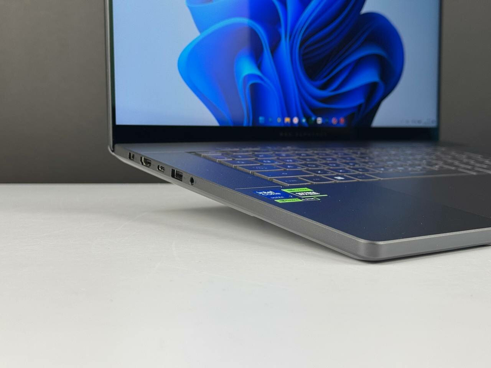 Игровой Ноутбук Asus ROG Zephyrus G16 GU605MV-N4084 Core Ultra 7 155H 16Gb SSD1Tb NVIDIA GeForce RTX4060 8Gb 16" IPS WQXGA (2560x1600) noOS grey WiFi BT Cam (90NR0IT3-M00310)