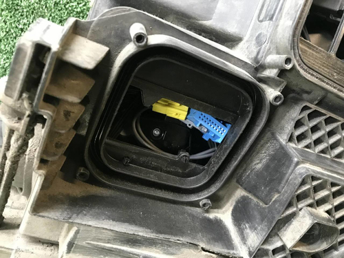 Фара левая Mercedes V W447 (2014-н.в.) LED