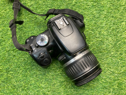 Canon EOS 400D + kit EF-S 18-55mm 3.5-5.6 ll