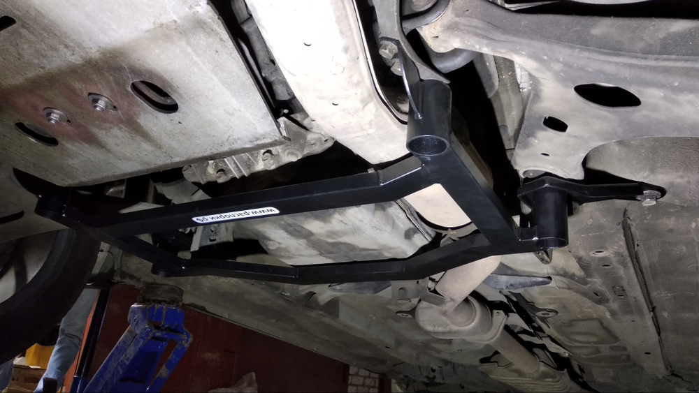 Усилитель жесткости передний нижний 4-х точечный Subaru Forester 4 SJ (ПОД ЗАКАЗ)