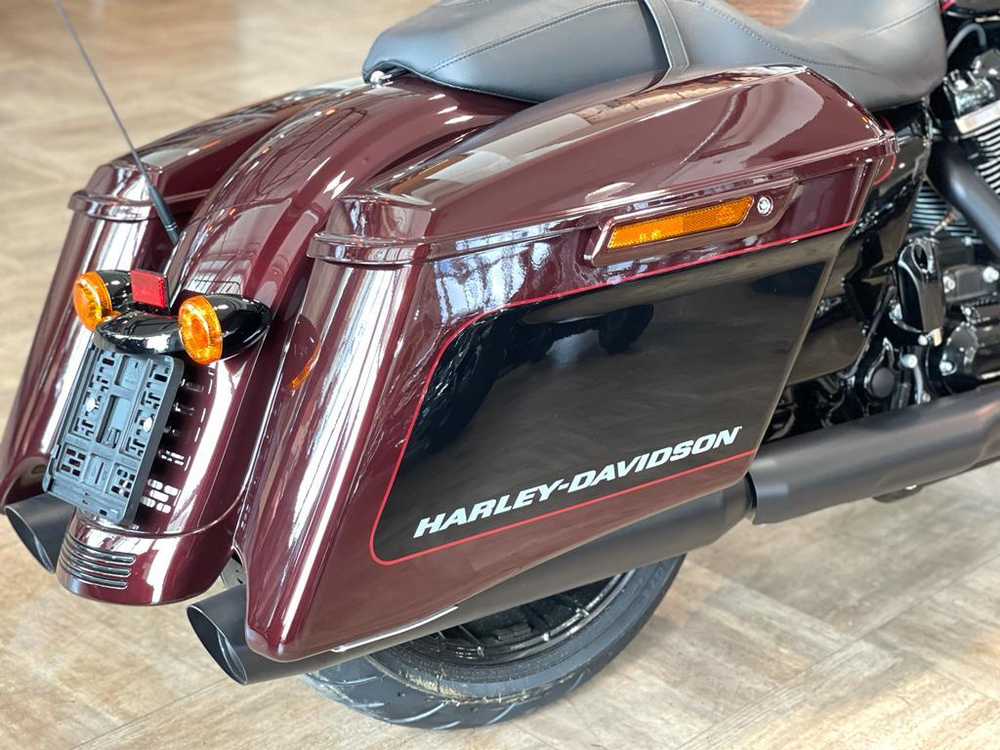 Harley-Davidson Street Glide Special (Midnight Crimson – Black Finish) c НДС