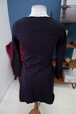 Платье Mesop практичное 44  размер