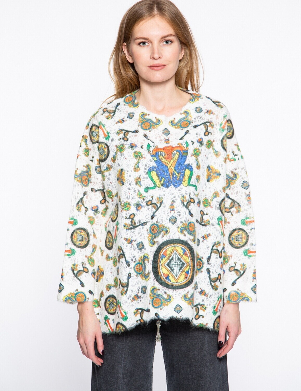 Шерстяной свитер "Буквицы", по мотивам средневековой Келлской книги, созданной кельтскими монахами примерно в 800 году