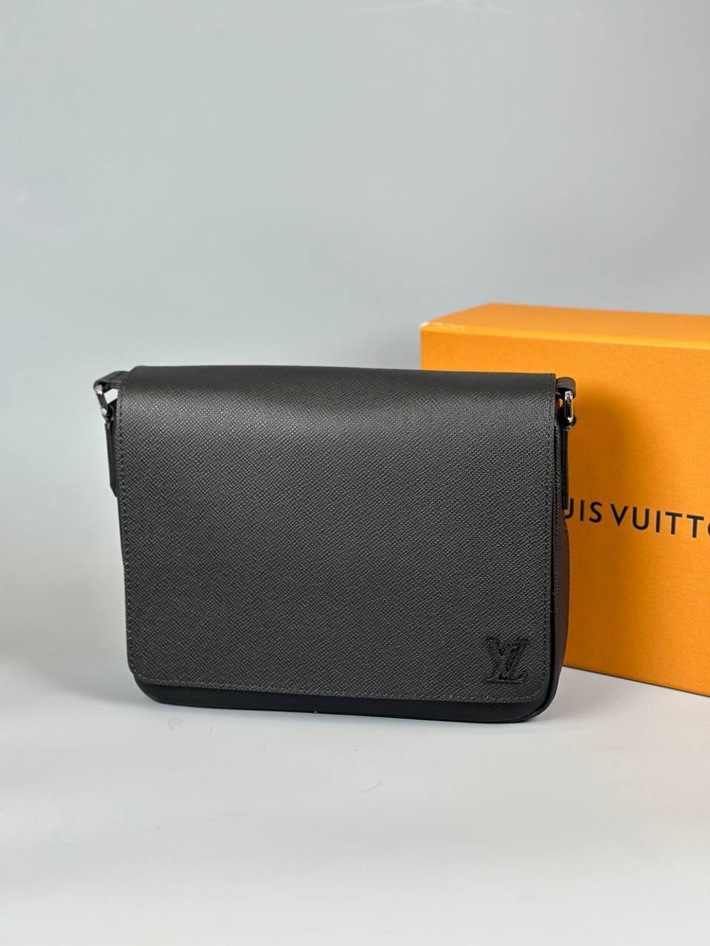 Сумка-мессенджер Louis Vuitton, арт. 477747777
