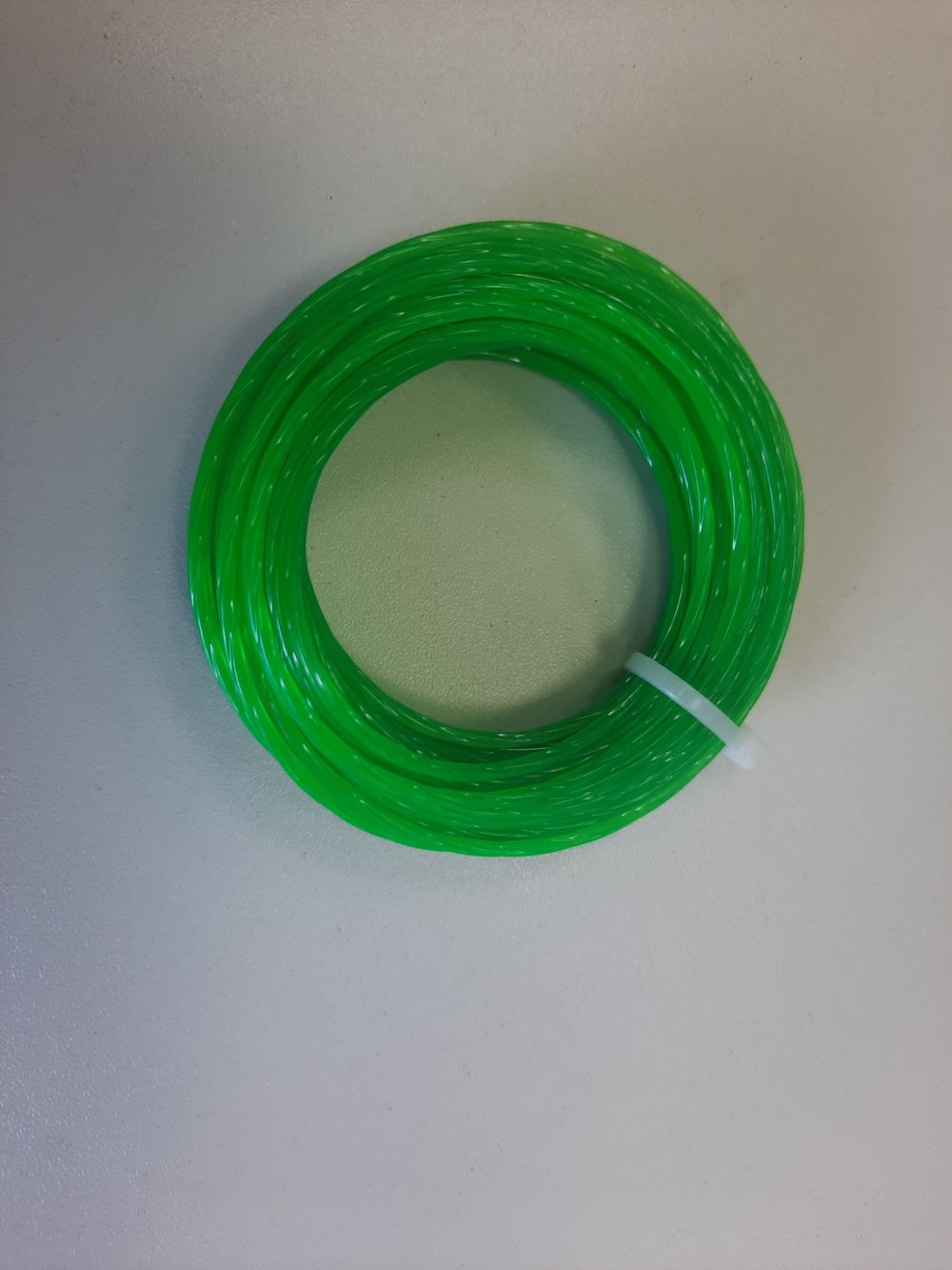 Катушка триммерная c леской диаметром 2 мм, крышкой и пружиной Greenworks 2939707 для триммеров  60V 2108307,  60V 2108407